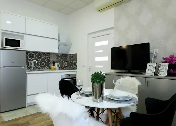 Summer Flower شقة